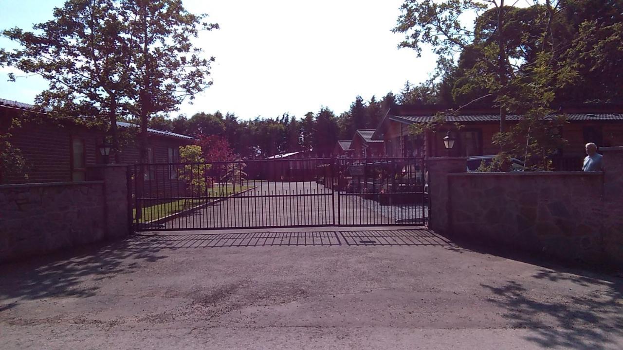 12 Burnside Lodge Auchterarder Exterior foto